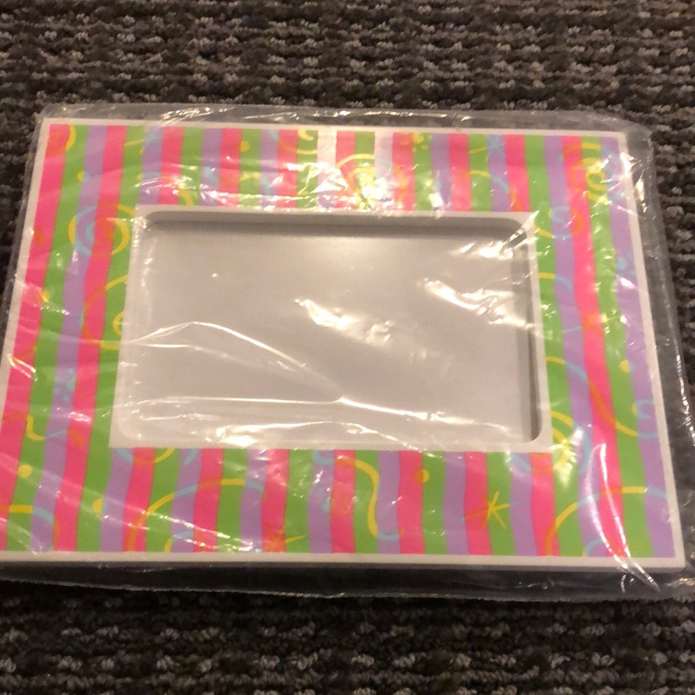 Girls 4x6 frame pink, green purple. New, Never used